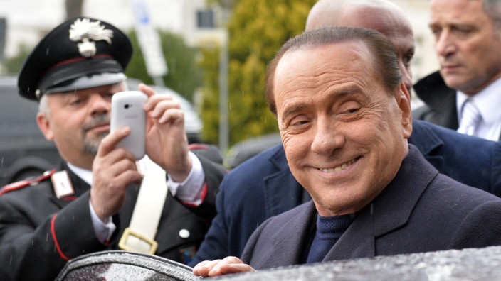 Berlusconis Firmenimperium: Hat derzeit zumindest finanziell keinen Grund, zerknirscht zu sein: Silvio Berlusconi.