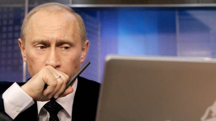 Putin beantwortet Fragen von Internet-Usern