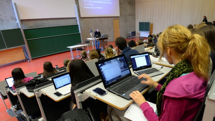 Juravorlesung in der Universität Potsdam