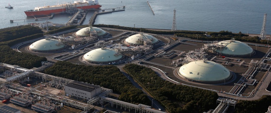 Liquefied natural gas storage tanks and a membrane-type tanker are seen at Tokyo Electric Power Co.'s Futtsu Thermal Power Station in Futtsu
