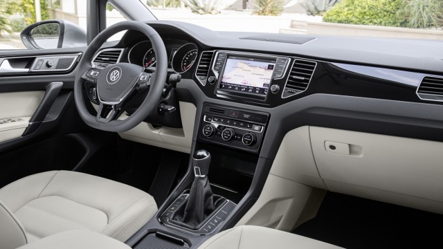 Der Innenraum des VW Golf Sportsvan