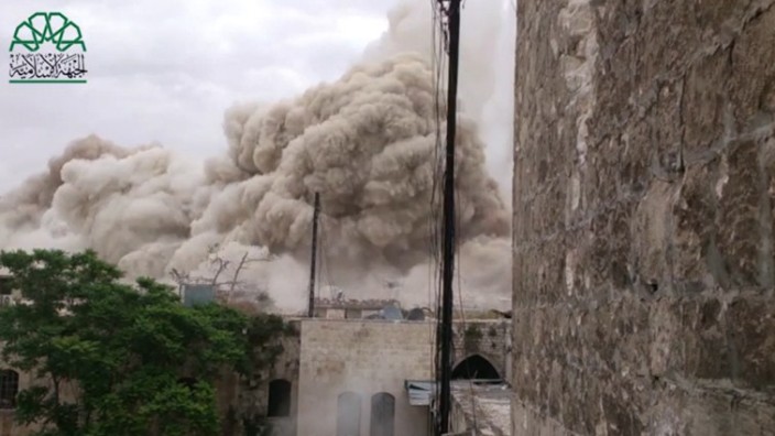 Bürgerkrieg in Syrien: Ausschnitt aus einem Video, dass die Explosion in Aleppo zeigen soll, veröffentlicht von der Rebellengruppe Islamic Front.