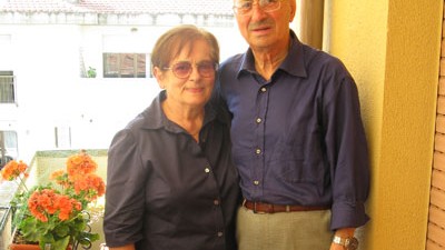 Kriegsverbrechen im Zweiten Weltkrieg: Gino M. mit seiner Frau: Er leidet noch heute unter den Folgen der Kriegserlebnisse - hat aber inzwischen "wirklich verziehen".