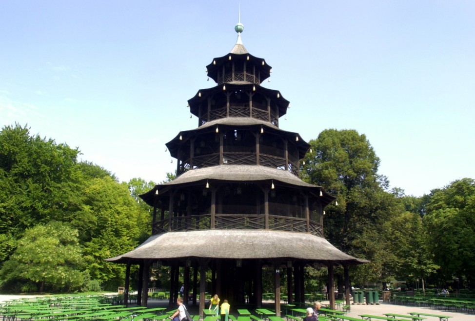 Chinesischer Turm im Englischen Garten in München