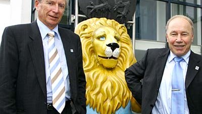 TSV 1860 München: Was machen Löwen-Präsident Albrecht von Linde (links) und sein Vize Karsten Wettberg nach der Entlassung des Geschäftsführers?