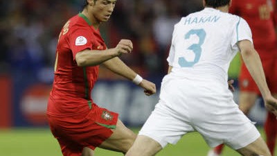 EM-Viertelfinale: Christiano Ronaldo wirbelte bereits die komplette türkische Mannschaft durcheinander.