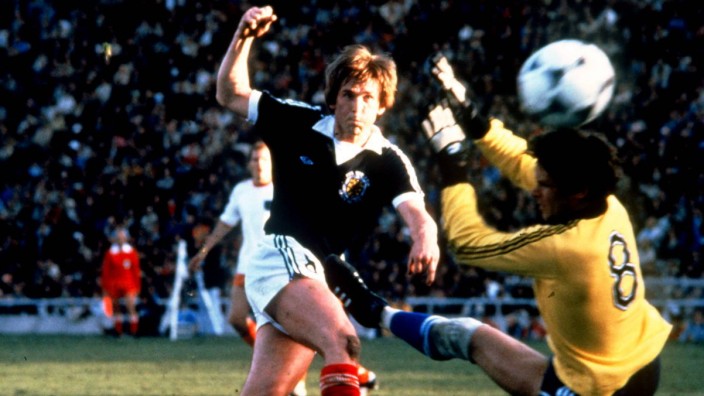 Es war einmal WM - 1978: Kenny Dalglish (links) bei der WM 1978 gegen die Niederlande