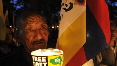 Olympia-Engagement von VW: Exil-Tibeter wollen bei VW in Wolfsburg eine Mahnwache abhalten - ähnlich wie hier in Indien, wo ebenfalls gegen die chinesische Tibet-Politik protestiert wurde
