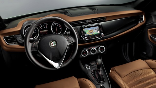 Das Cockpit des Alfa Romeo Giulietta
