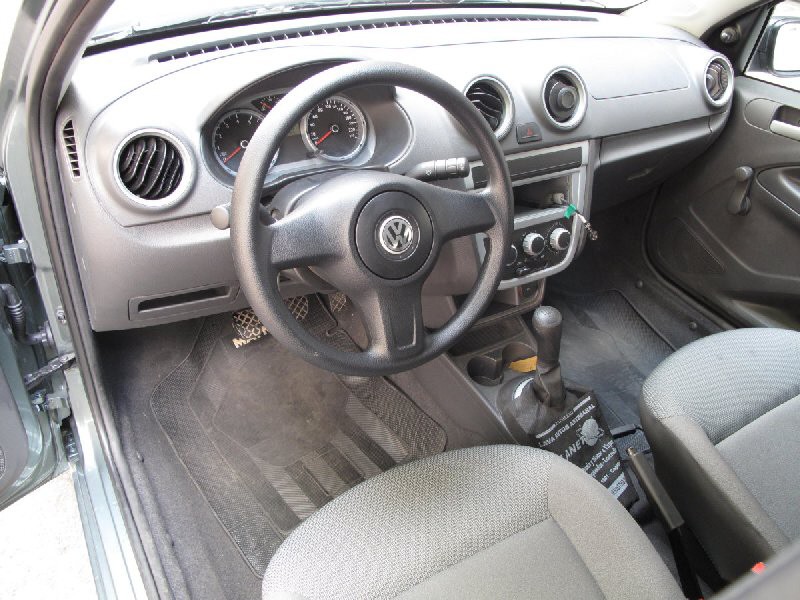 Der Innenraum des VW Gol
