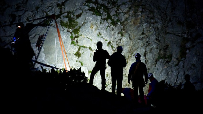 Rettungseinsatz für Höhlenforscher