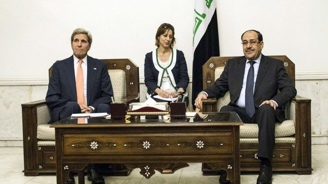 Kämpfe im Irak: Überraschender Besuch in der irakischen Hauptstadt Bagdad: US-Außenminister John Kerry (links) mit dem irakischen Ministerpräsidenten Nuri al-Maliki