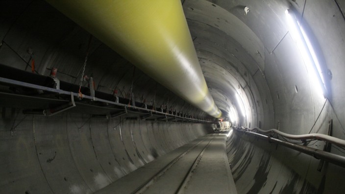 Zulauf zum Brennerbasistunnel: Der Weg in den Süden: ein Versorgungstunnel des künftigen Brennerbasistunnels. Mit dem Bau der beiden Hauptröhren wurde noch nicht begonnen.