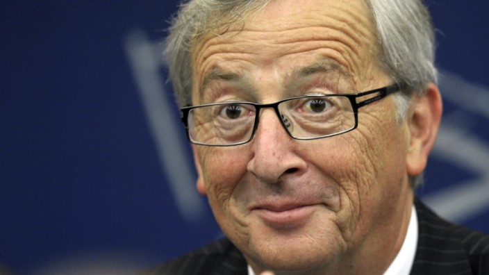 Neuer EU-Kommissionspräsident: Jean-Claude Juncker freut sich auf einer Pressekonferenz über seine Wahl zum EU-Kommissionspräsidenten.
