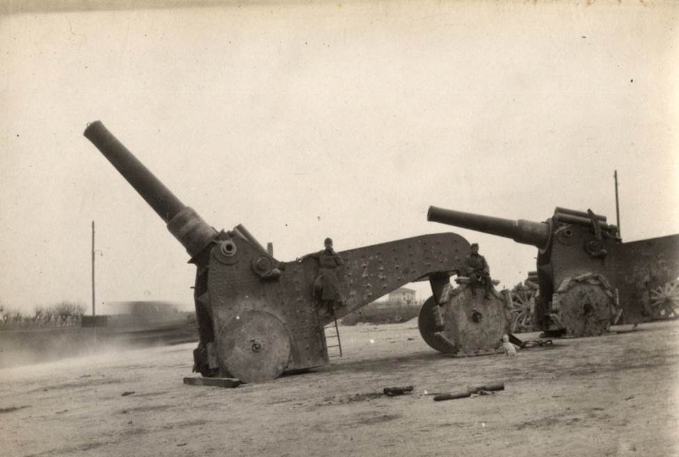 Italian heavy artillery guns are pictured on the Italian Front in this 1918 handout picture