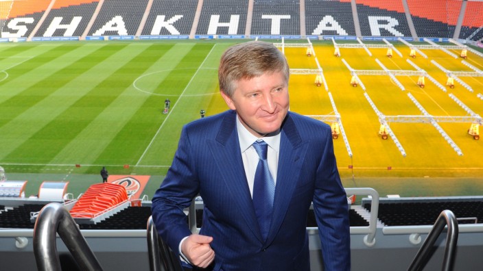 Medien in der Ukraine: Rinat Achmetow besitzt Medien - und den Fußballklub Schachtar Donezk.
