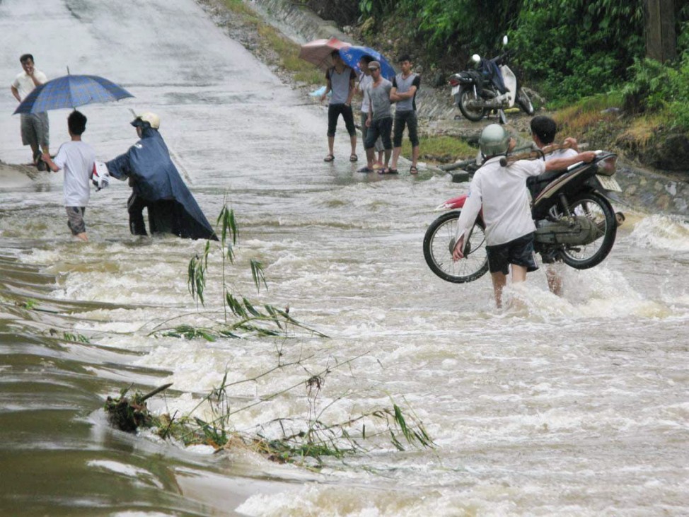 Typhoon leaves 13 dead in northern Vietnam