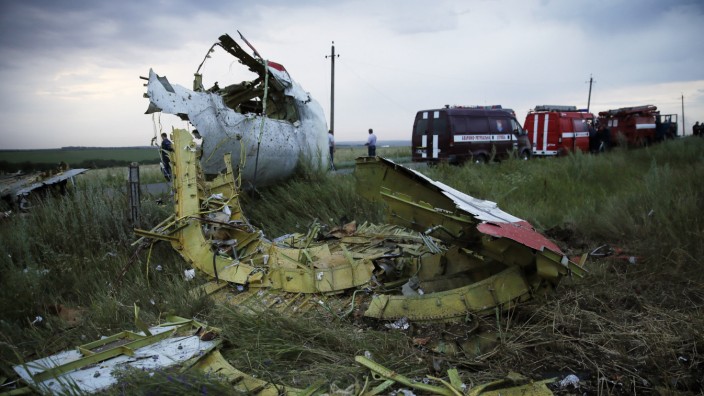 Malaysia Airlines Boeying 777 flight crashes in east Ukraine