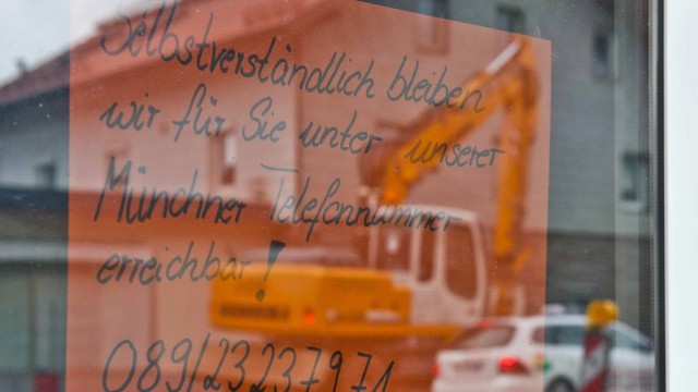 Bauarbeiten auf der B 304: Wiedersehen im September: Der Feinkostladen Pröbstl an der Parkstraße wird verlängerte Ferien machen.