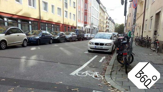Kuriose Einträge im Gefahren-Atlas: Wie soll der Radfahrer diesen Weg an der Kreittmayrstraße in München nur nutzen?