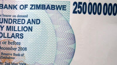 Simbabwe: Die 250-Millionen-Dollar-Note aus Simbabwe: Ein Schein für zwei Flaschen Cola.