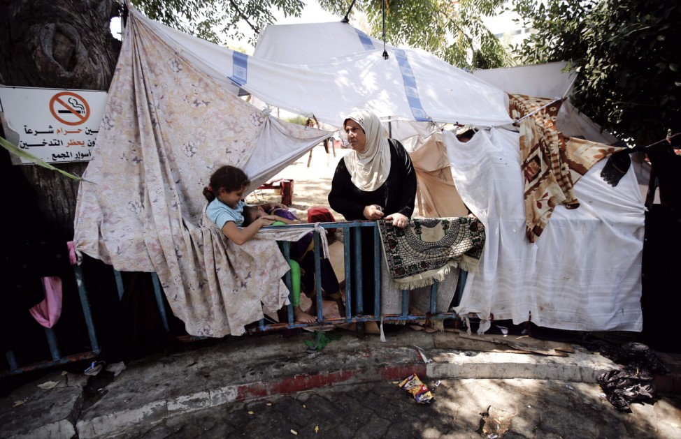 Palestinian refugees at Al-Shifa