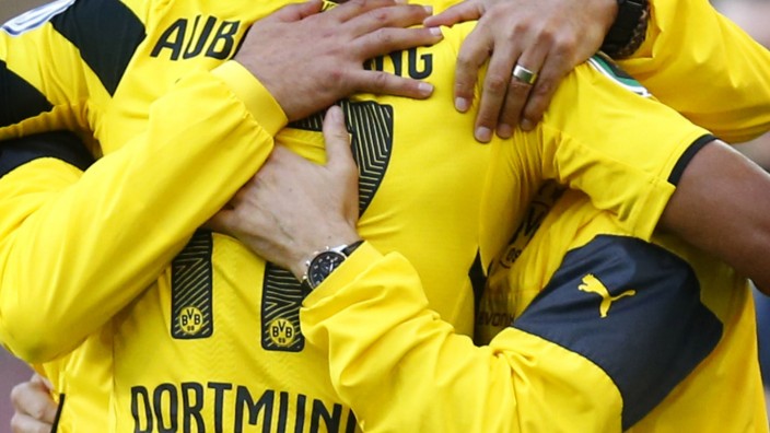 File photo of Borussia Dortmund coach Klopp Aubameyang and Mariotti celebrating goal in DFB Pokal soccer match in Stuttgart