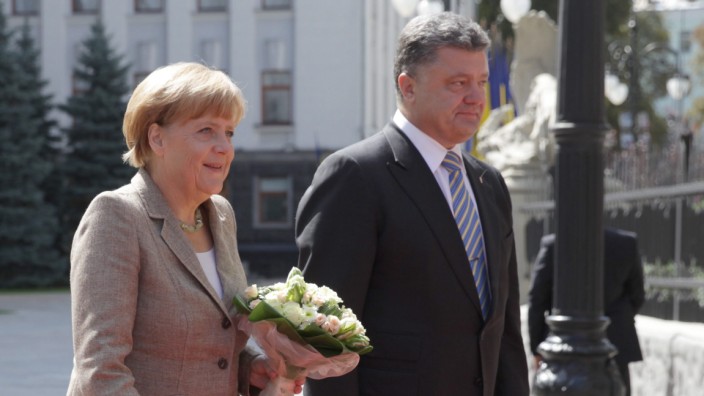 Merkel visiting Ukraine for talks
