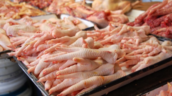 Fleischstand in chinesischer Markthalle