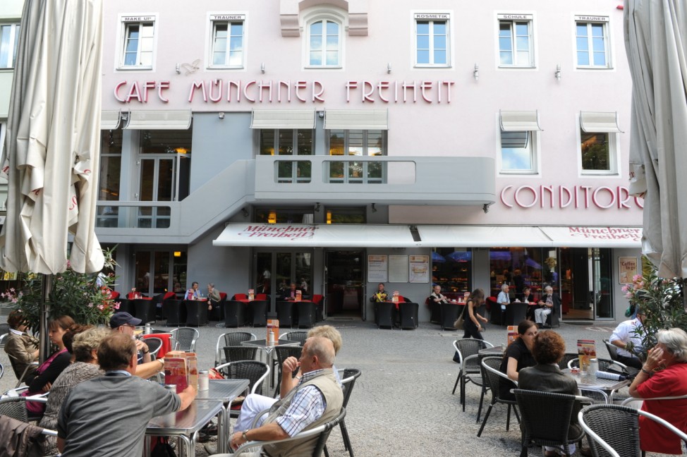 Cafe 'Münchner Freiheit' in Schwabing, 2011