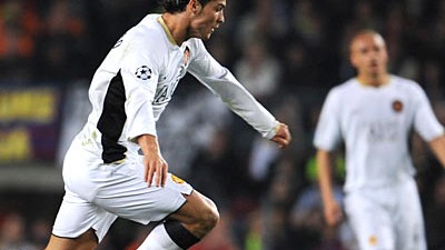 Fußball-Champions-League: Teil einer neuen Gefahr aus dem Mittelfeld: Manchester Uniteds Angreifer Christiano Ronaldo (links).