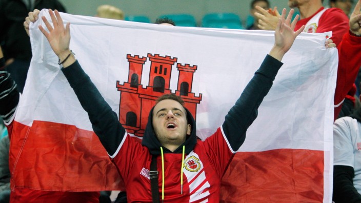 Beginn der EM-Qualifikation: In Gibraltar dürfen die Fans ihr Team jetzt in Ernstkämpfen anfeuern.