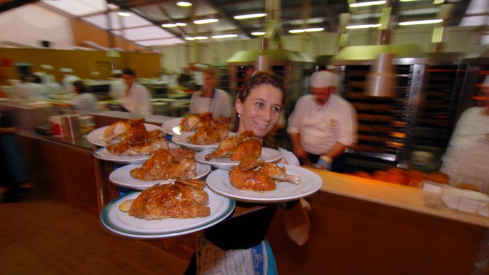 Oktoberfestküche im Löwenbräuzelt, 2006