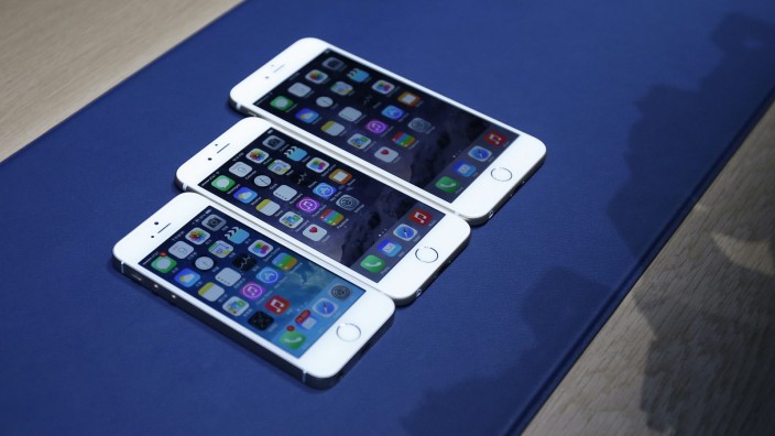 Apple unveils thinner new iPhone 6