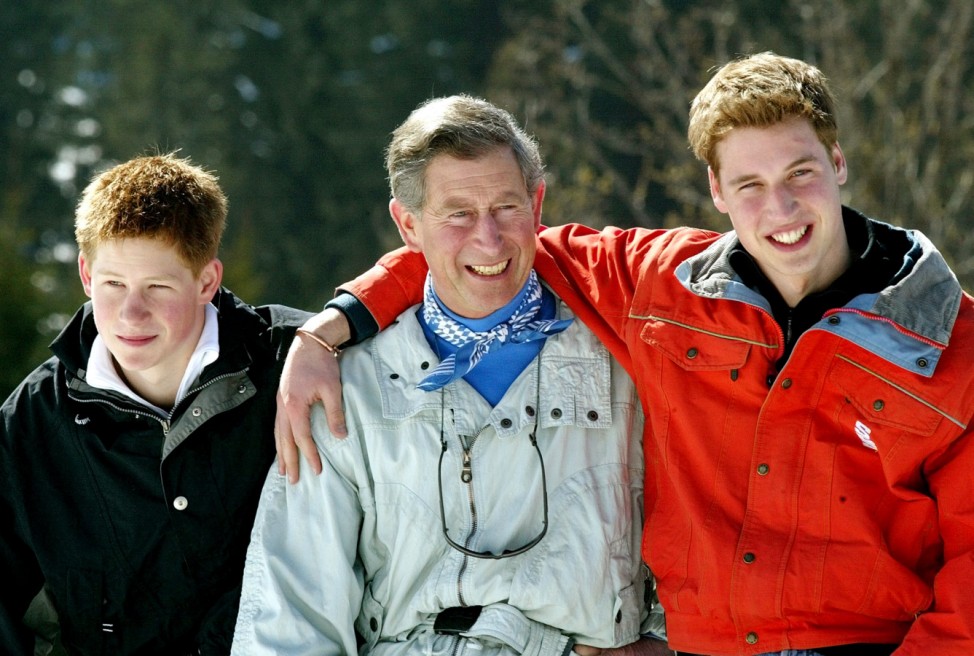 Britischer Prinz Charles mit seinen Söhnen Harry und William, 2002