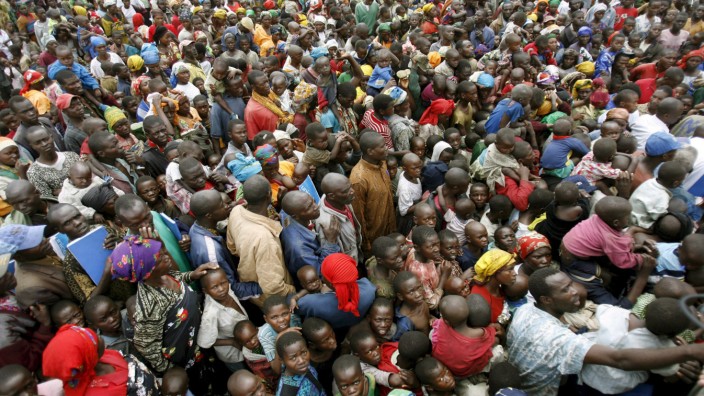 Menschenmasse im Kongo