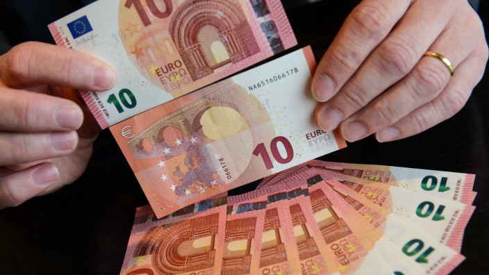 Neue 10-Euro-Banknote vor der Einführung