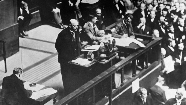 Gustav Stresemann spricht vor dem Völkerbund, 1926