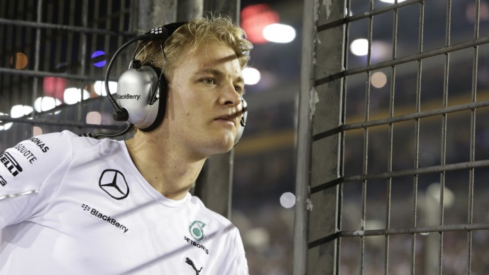 Formel 1: Da konnte er nur noch zuschauen: Mercedes-Pilot Nico Rosberg beim Nachtrennen von Singapur.