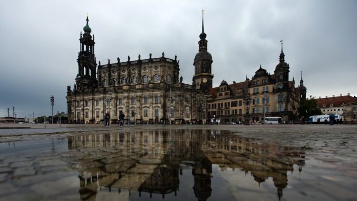 Regenpfützen  in Dresden