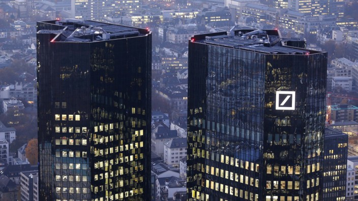 Rechtsstreits: Deutsche Bank in Frankfurt: Boni eingefroren