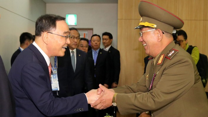 Senior North Korean officials make visit to South