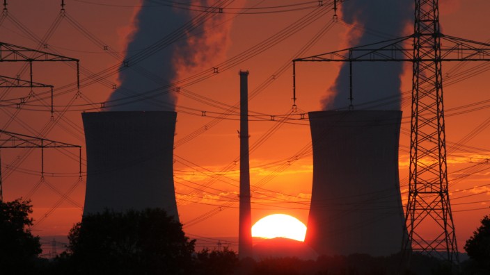 Atomkraftwerk Grafenrheinfeld  Sonnenuntergang