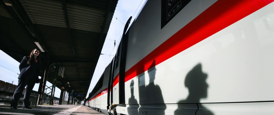 Deutsche Bahn Introduces Latest ICE 3 High-Speed Train Generation