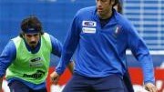 Werbeeinnahmen der Fußball-Stars: Aussicht auf gute Werbeverträge: der italienische Stürmer Luca Toni (links Gennaro Gattuso).
