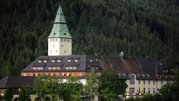 G-7-Gipfel in Elmau: In Schloss Elmau, Tagungsstätte für den G-7-Gipfel, wird es an Polizisten nicht mangeln. Doch was ist mit dem Rest des Flächenlands Bayern?