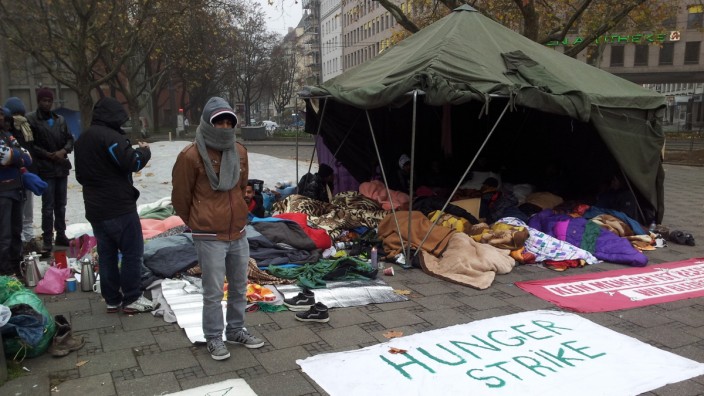 Hungerstreik von Flüchtlingen am Sendlinger Tor in München
