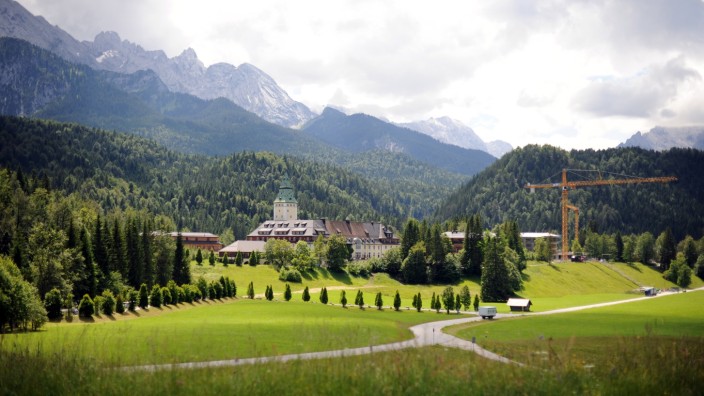 G7-Treffen in Elmau: Klassisches Einsatzgebiet für die Bergwacht: In den Wäldern rund um das Schloss Elmau werden während des G-7-Gipfels 200 Retter im Einsatz sein.
