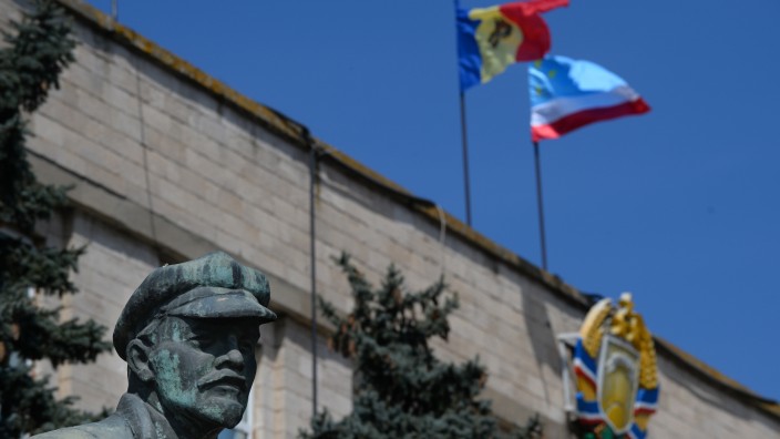 Republik Moldau: Eine steinerne Lenin-Statue erinnert in Comrat, der Hauptstadt der autonomen Region Gagausien, an die alte Sowjetzeit.