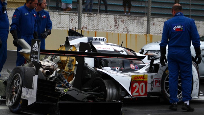 Mark Webber accident at the Sao Paulo's six hours race